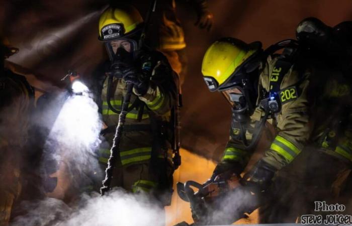 23:40 – Incendio del Quebec nel quartiere di St-Sauveur