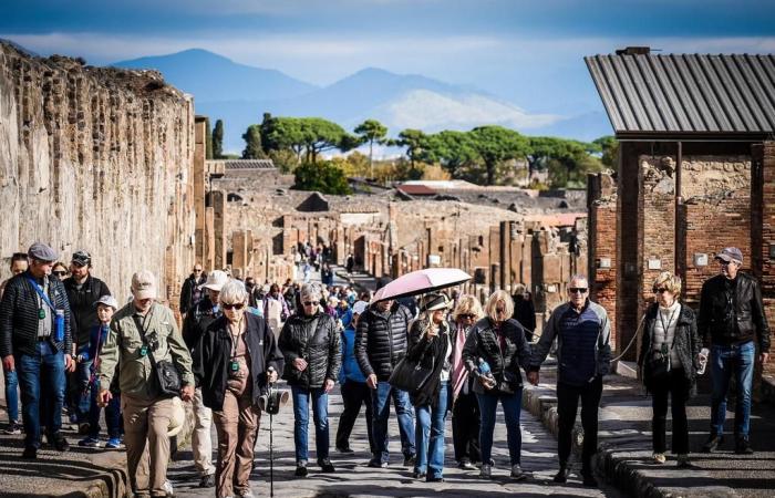 Turismo di massa in Italia: Pompei limita il numero di visitatori