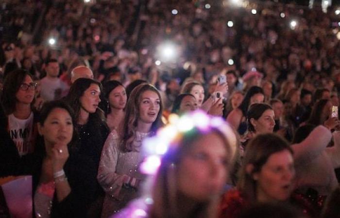 Taylor Swift incendia il Rogers Centre di Toronto per il suo primo concerto | Taylor Swift in Canada