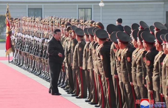 Kim Jong-un ordina la “produzione di massa” di droni esplosivi