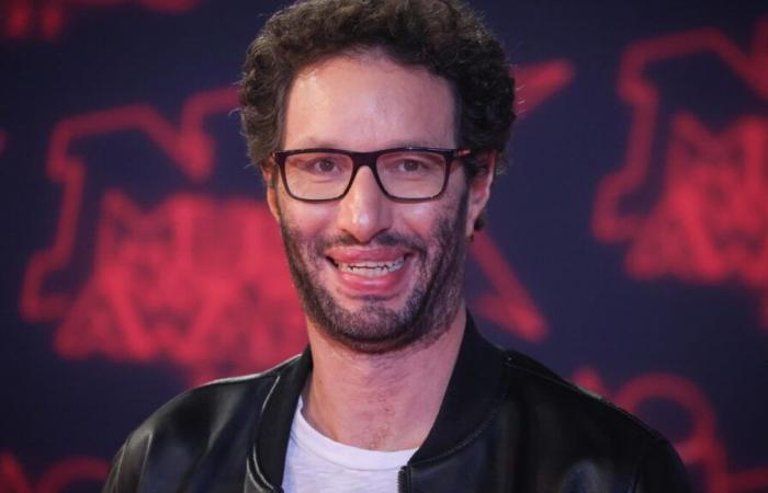 “Controllo estremo”, “un carico di lavoro immenso”… Manu Levy, conduttore della NRJ, condannato per molestie morali