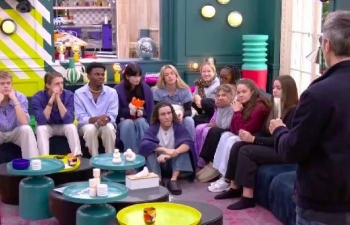 Pubblico 17:30: Il quotidiano “Star Academy” su TF1 guida con 1,6 milioni davanti alle partite di France 2 e France 3 – “C dans l’air” su France 5 con 1,1 milioni