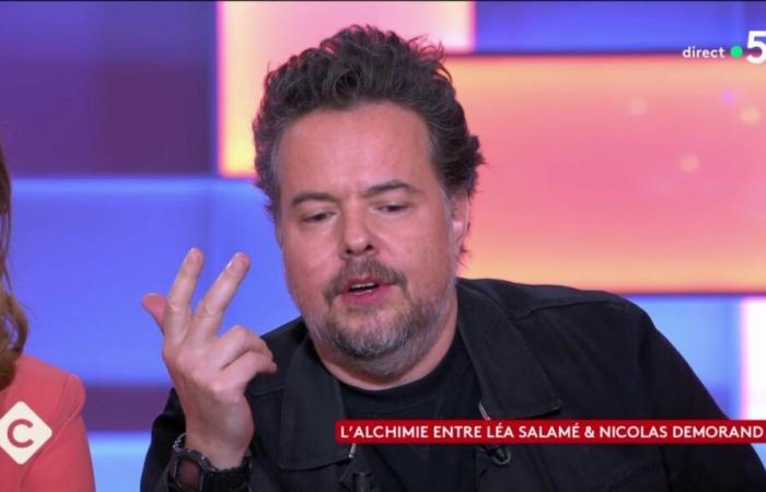 “Non dormiamo insieme”: Nicolas Demorand chiaramente su Léa Salamé, fa sorridere in diretta