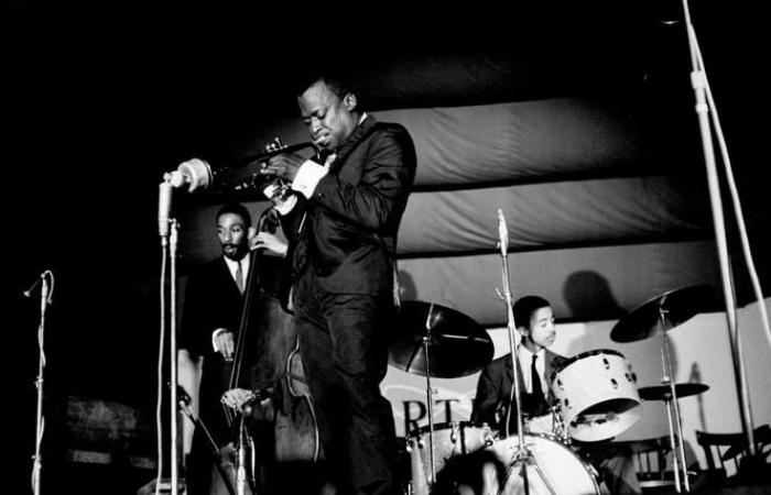 Gli archivi delle tournée francesi di Miles Davis e del suo quintetto raccolti in un cofanetto