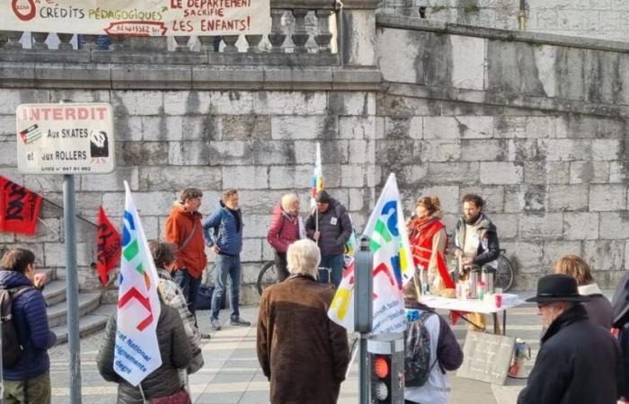 Savoia. Manifestazione dei sindacati degli insegnanti e del personale delle università pubbliche