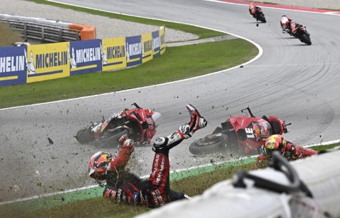 MotoGP, Barcellona J1, Hervé Poncharal: “quello che è successo tra Pedro Acosta e Augusto Fernandez è stato un malinteso”