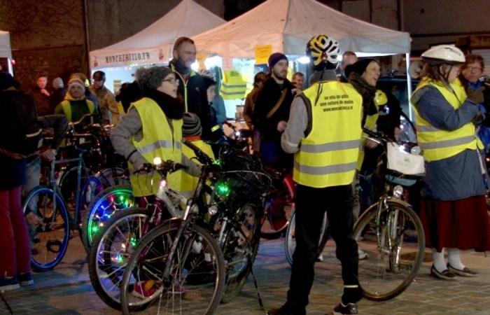 La Bourges Bike Night attraverserà le strade e le paludi di Bourges questo venerdì sera