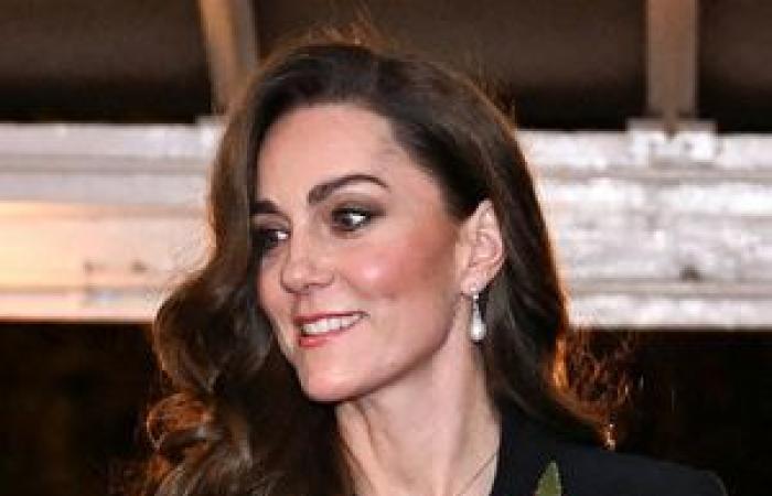 Kate Middleton: la sua collana vista durante la Remembrance Sunday a Londra è disponibile a prezzo ribassato