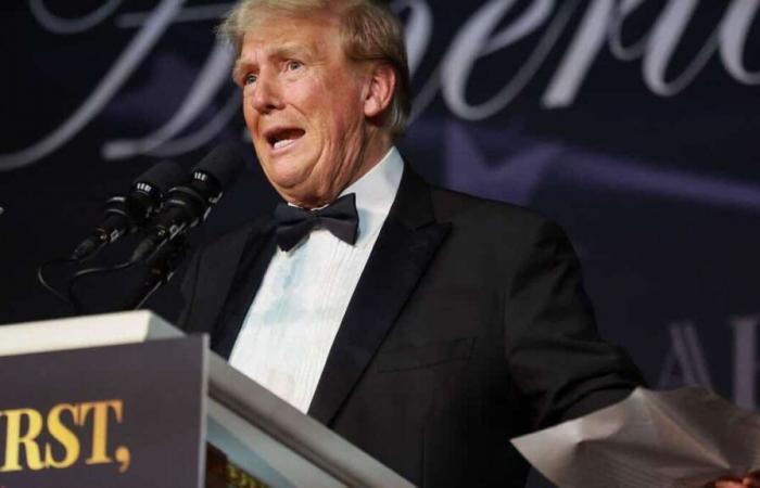 Donald Trump chiede miliardi di dollari al “New York Times” e alla CBS