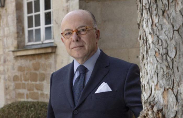 L'ex primo ministro Bernard Cazeneuve invitato ad una fiera del libro vicino a Caen