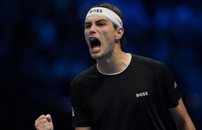 Taylor Fritz raggiunge la partita per il titolo delle ATP Finals vincendo su Zverev