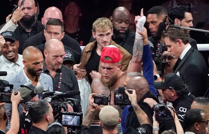 Jake Paul sconfigge Mike Tyson con decisione unanime dell'incontro molto atteso