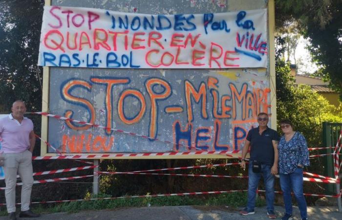 FOTO – Inondata sette volte dal 2006, gli abitanti di un quartiere residenziale di Fréjus manifestano questo sabato