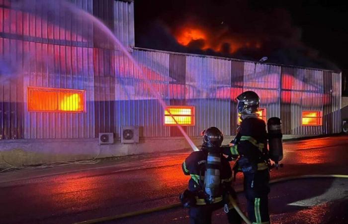 Incendio domato in un magazzino a Puget-Théniers: intervento rapido dei vigili del fuoco