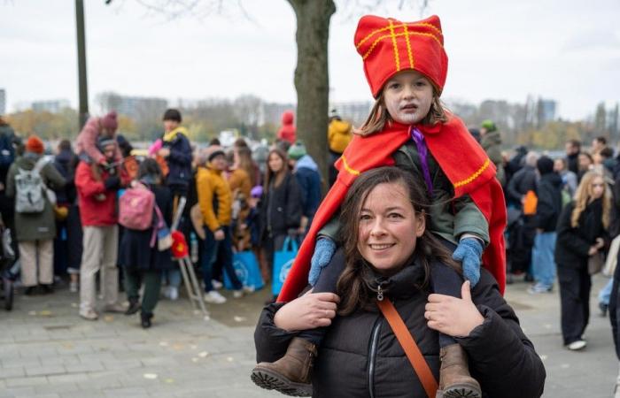 Sinterklaas arriva ad Anversa e ha buone notizie: “Non ci sono bambini cattivi quest’anno” (Anversa)