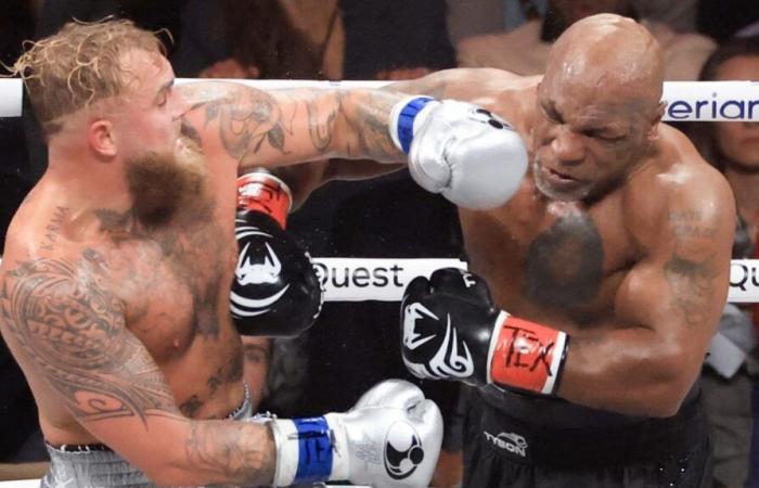 Mike Tyson, leggenda della boxe, sconfitto dallo YouTuber Jake Paul per decisione dei giudici