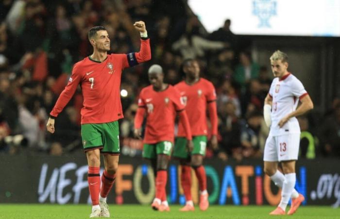 Video: Cristiano Ronaldo fermato da Zielinski e Zalewski per le foto della partita dopo il thriller Portogallo – Polonia 5-1 – Football Italia