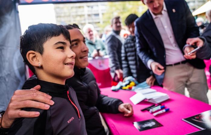 Axel Witsel in occasione dell'inaugurazione del Campo Rosso Belga a Liegi: “Sì, sono ancora a disposizione per i Red Devils”