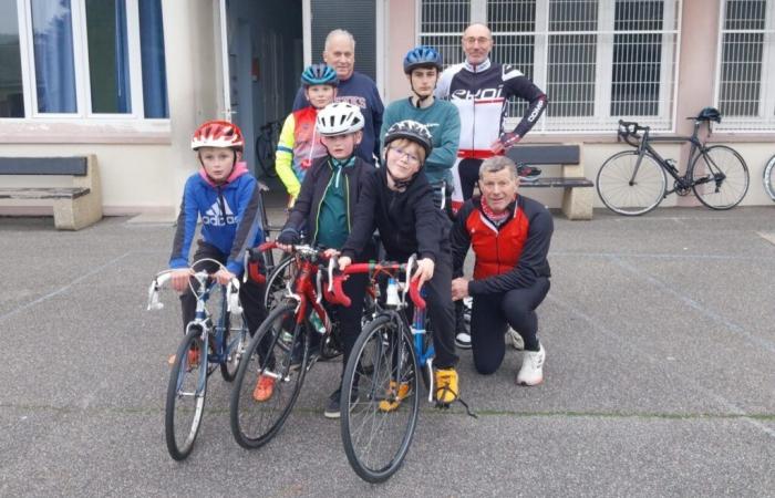 Vicino a Dieppe, la scuola di ciclismo accoglie i suoi primi bambini