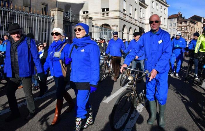 A Limoges, una “marcia blu” in omaggio a un ciclista emblematico investito da un'auto