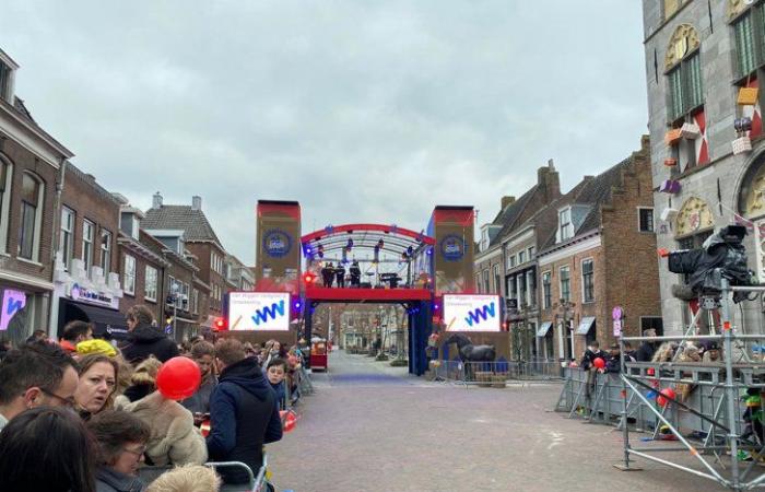 LIVE BLOG Arrivo di Sinterklaas: la tensione sale a Vianen, Voorstraat si riempie