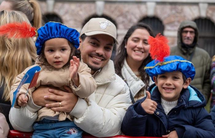 Sinterklaas arriva ad Anversa e ha buone notizie: “Non ci sono bambini cattivi quest’anno” (Anversa)