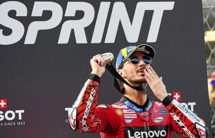 MotoGP: a Barcellona Bagnaia ritarda i termini vincendo lo sprint