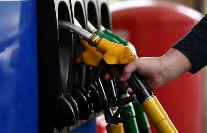 Il litro di benzina registra questo sabato un calo di 30 centesimi