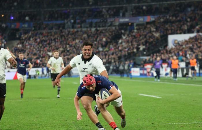 Francia – All Blacks: i Blues si regalano un'altra prestigiosa vittoria contro i neozelandesi dopo una partita avvincente