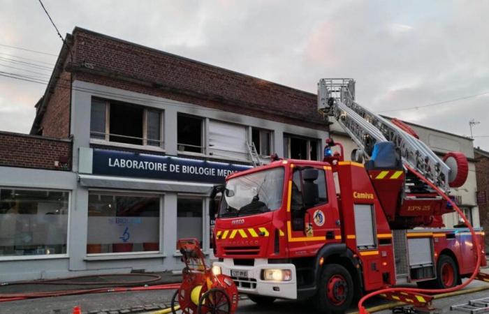 Ad Ham, un incendio colpisce un laboratorio di analisi mediche e un’abitazione