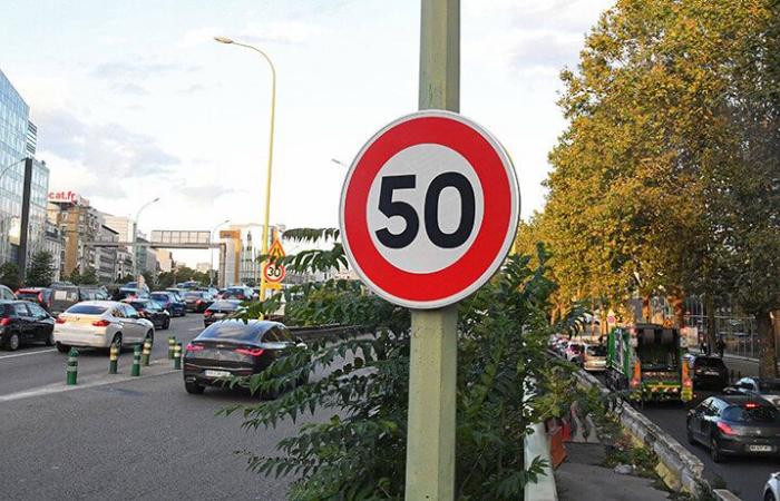 La città di Parigi crea un bollettino periferico