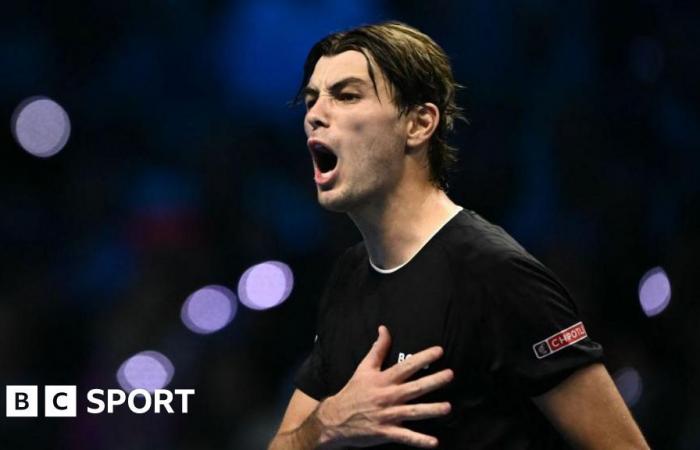 Finali ATP: Taylor Fritz batte Alexander Zverev e raggiunge la finale