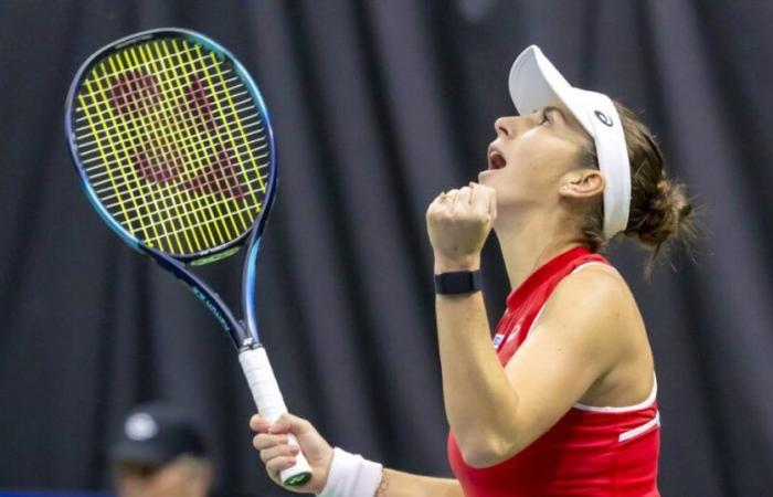 Le tenniste svizzere sono avanti 2-0 contro la Serbia