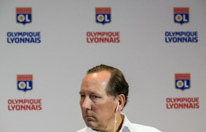 “Non retrocederemo” promette il proprietario dell'Olympique Lyonnais, dopo la sanzione della guardia di finanza del calcio francese