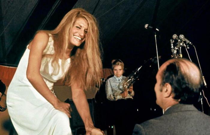 I segreti di Orlando sulla storia d'amore tra Dalida e François Mitterrand