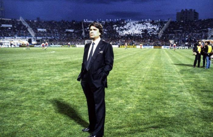 OM – La statua di Bernard Tapie pronta per essere installata