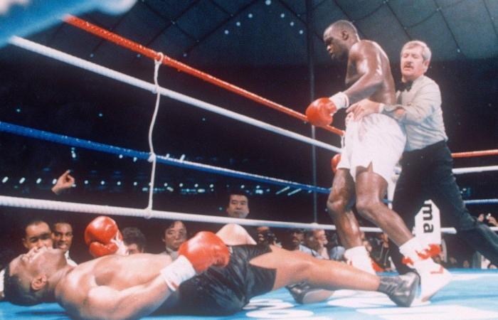 Chi ha perso Mike Tyson in carriera e qual è stato il suo record? La leggenda della boxe battuta da Jake Paul in un incontro controverso