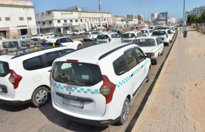 Casablancasi esasperati dal comportamento dei taxi