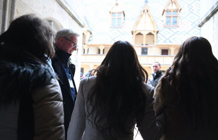 Foto: Eva Longoria, Jean Reno, Dominic West, Zabou Breitman, Constance Labbé, Patrick Paroux… pioggia di stelle all'Hospices de Beaune