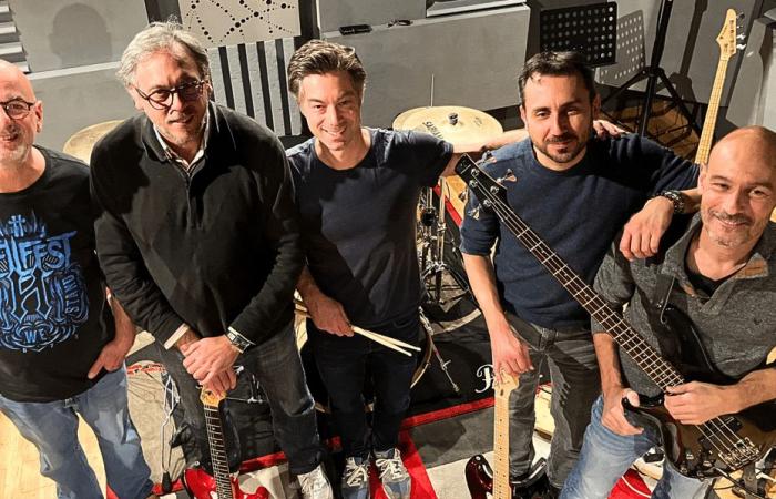 “I Pink Floyd sono musica universale!” Fan del gruppo londinese, suonano la loro musica nei caffè dei concerti da quattro anni