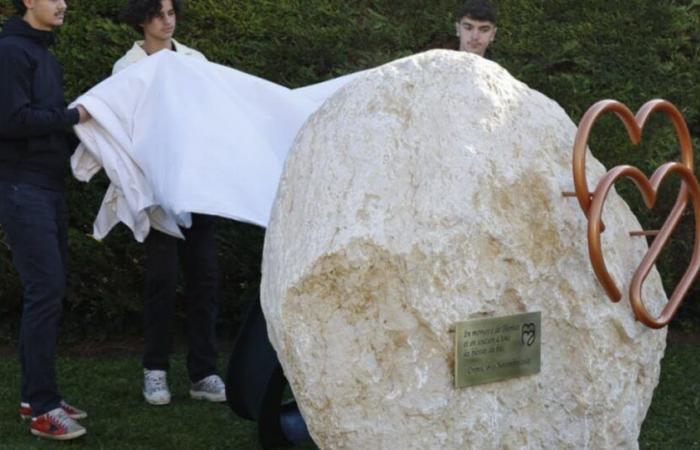 Dramma di Crepol. Una stele eretta in omaggio a Tommaso Perotto, ad un anno dalla sua morte