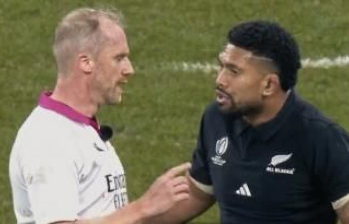 ''Curiosamente generoso'', l'arbitro preso di mira in Nuova Zelanda dopo Francia – All Blacks