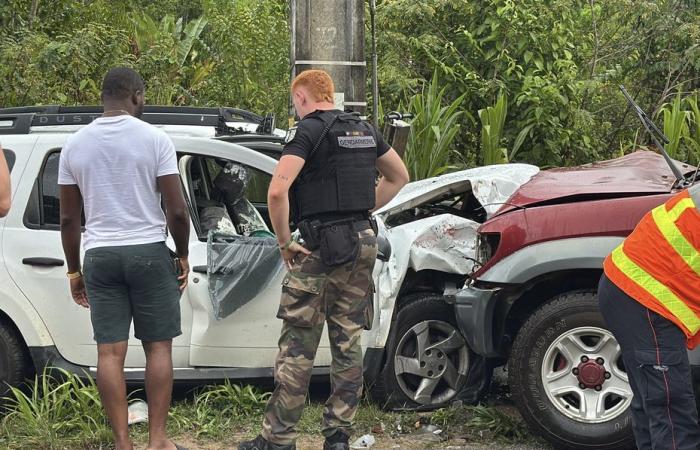 VIDEO. Due feriti e un atto di mutuo soccorso dopo uno scontro frontale a Saint-Laurent-du-Maroni, sulla RD 11