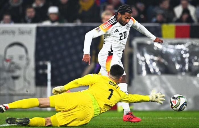 Gnabry fa un incredibile “Choupo-Moting” e toglie un gol già pronto a Gnabry