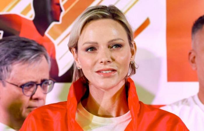 Charlene di Monaco “felice” e sorridente, ritrova il fratello Gareth ad un evento a loro caro