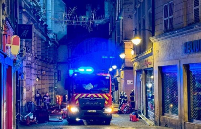 Incendio nel cuore di Metz: situazione “stabile” ma non ancora “sotto controllo”