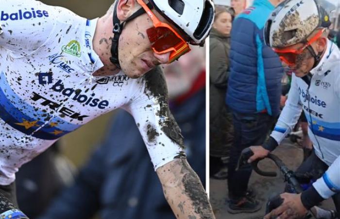 VIDEO. Thibau Nys taglia il traguardo malconcio dopo essersi scontrato con un palo nella finale finale: “È stato un duro colpo”