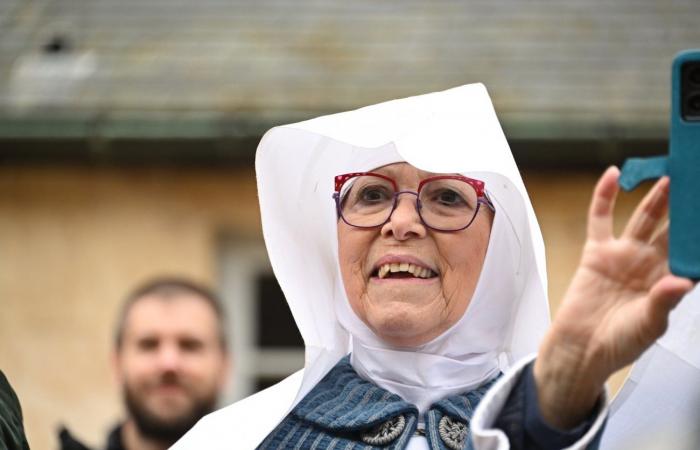 Foto: Eva Longoria, Jean Reno, Dominic West, Zabou Breitman, Constance Labbé, Patrick Paroux… pioggia di stelle all’Hospices de Beaune