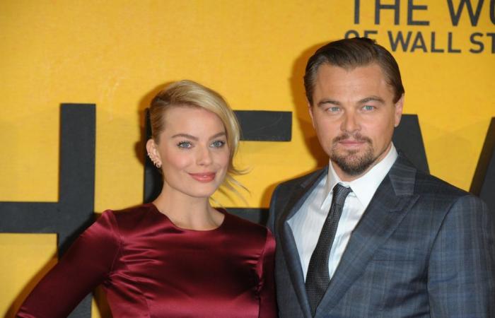 Per piangere a comando, Margot Robbie suona in loop la musica di “Titanic”.