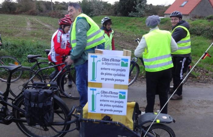 in Côtes-d'Armor, 280 ciclisti si sono mobilitati contro il Dipartimento